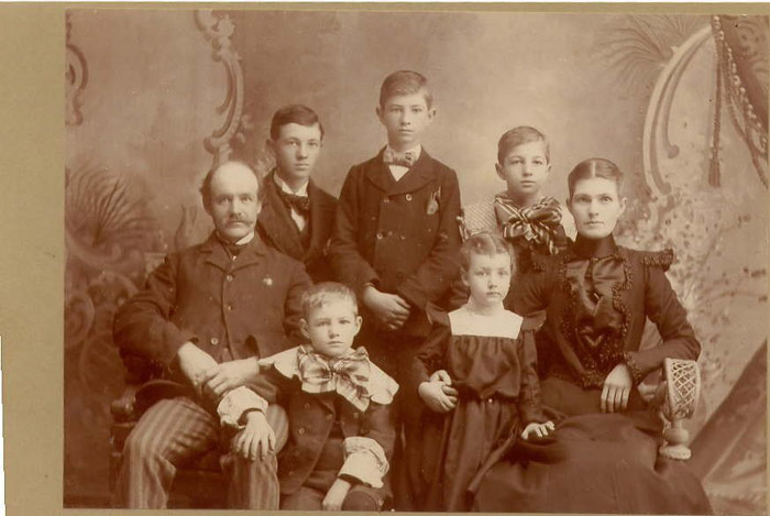 Bodwell Drake and family